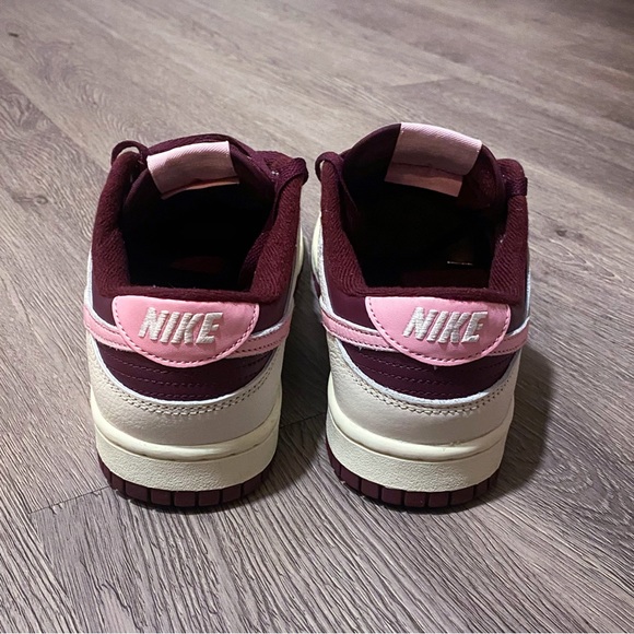 Nike Dunk Low Valentine - Picture 3 of 5